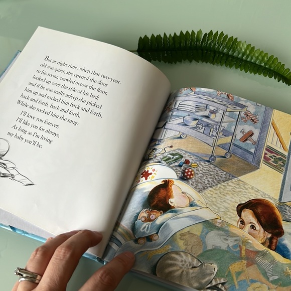 ❌SOLD❌ ROBERT MUNSCH - Love You Forever Hardcover book ⭐️HOST PICK⭐️ - Picture 4 of 4